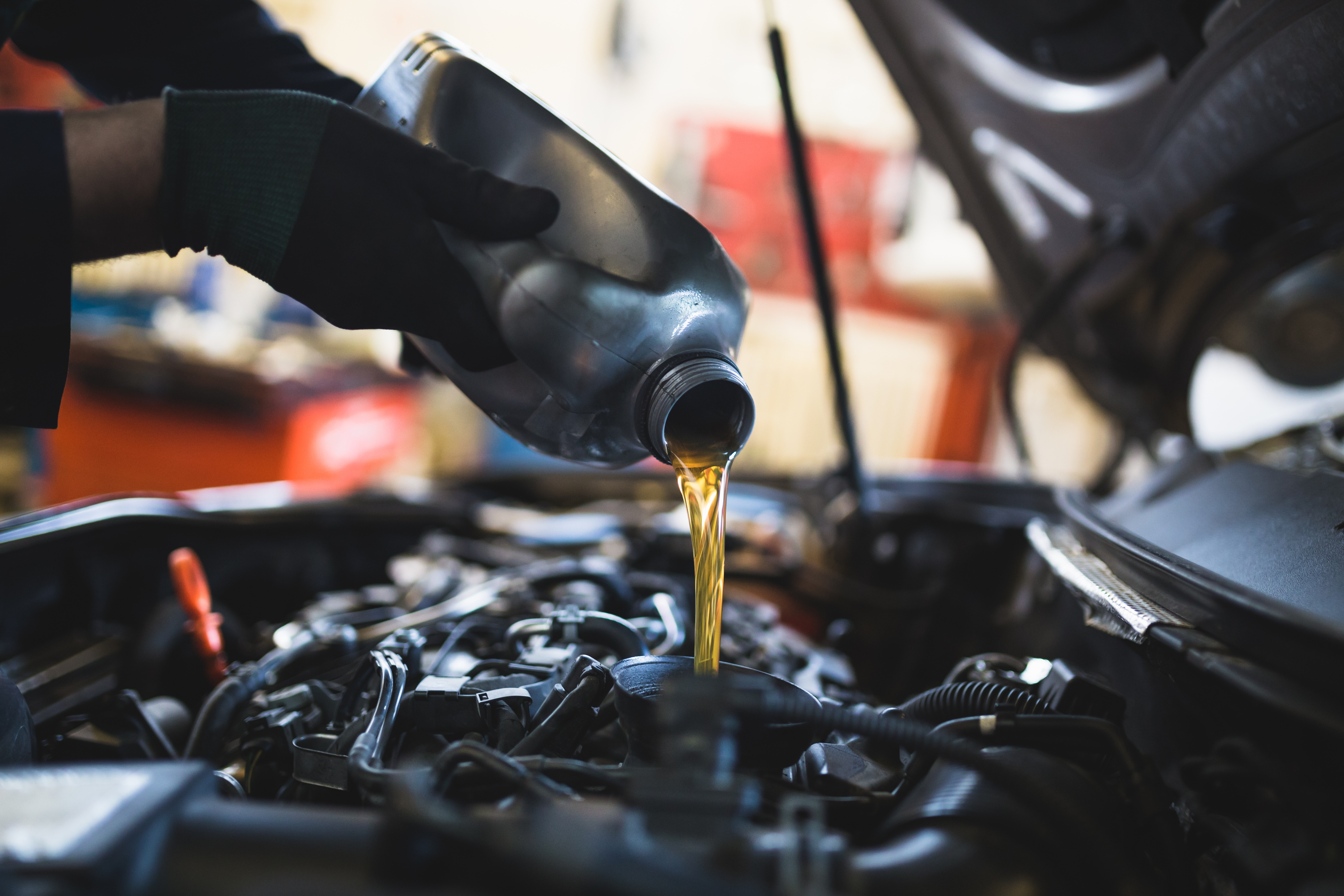 Get An Oil Change at 15th Street Automotive